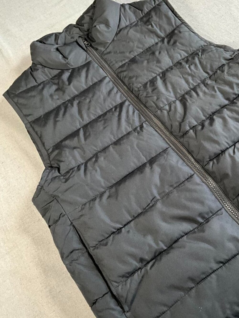 Womens GAP Black Sleeveless Coldcontrol Winter Hiking Puffer Vest (Small)